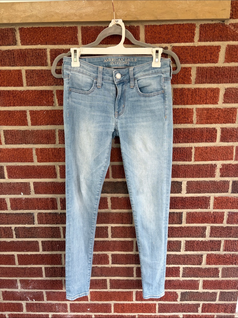 American Eagle Outfitters Light Wash Skinny Jeans